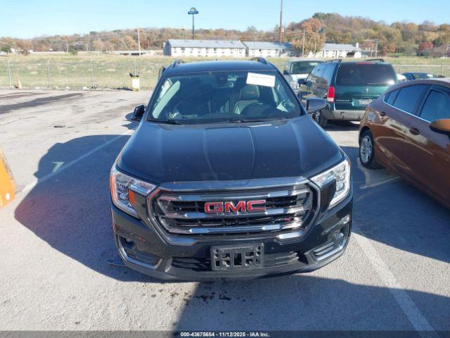GMC Terrain Awd At4 Image 17