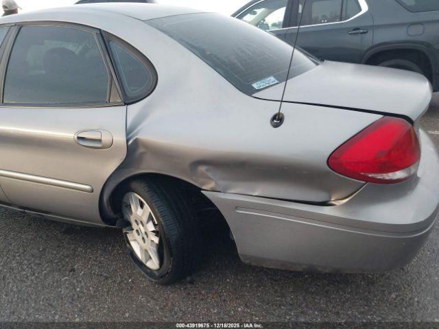 Ford Taurus Se Image 11