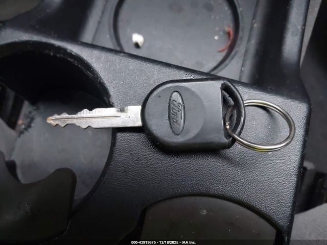 Ford Taurus Se Image 8