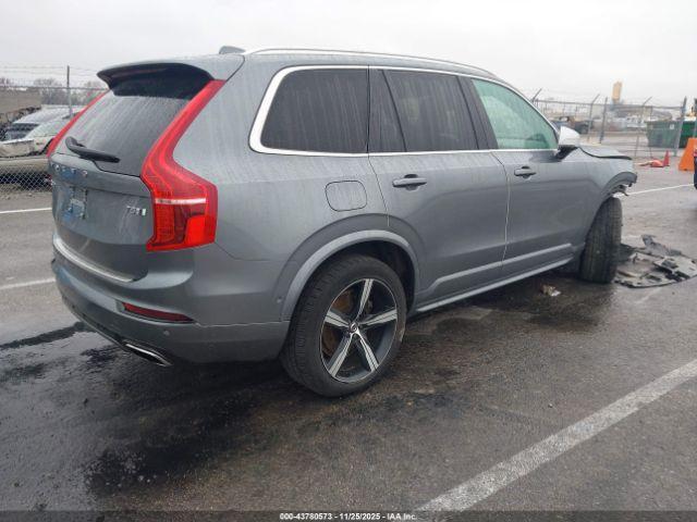 Volvo XC90 T5 R-design Image 2